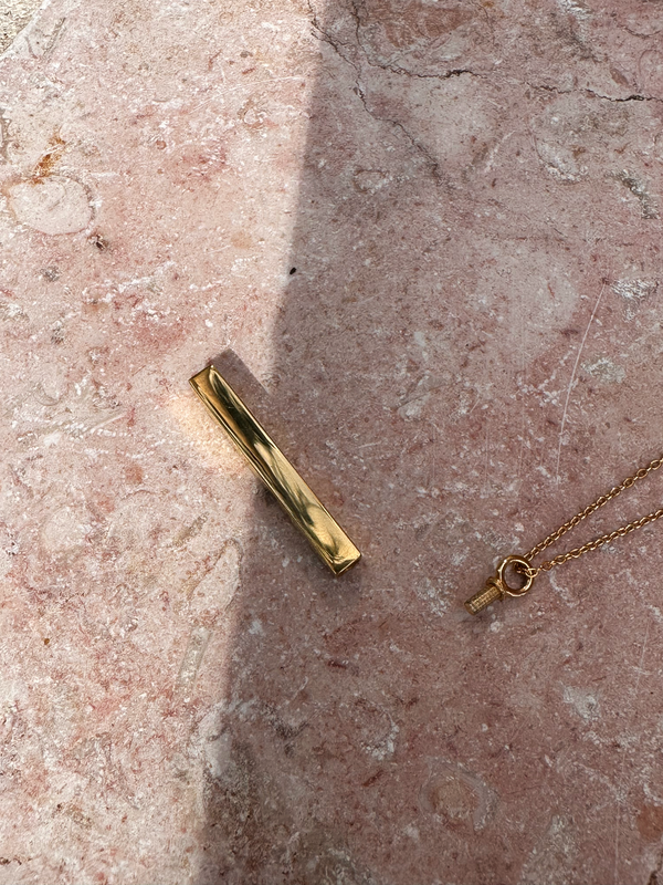 Vertical Bar Urn Necklace